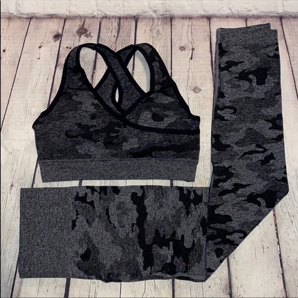 🌟 Black High Waisted Camouflage Set 🌟 - Picture 3 of 13